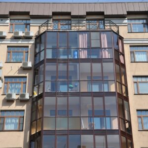 Витражное остекление балконов
