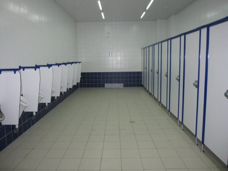 сантехнические пластиковые перегородки (2)